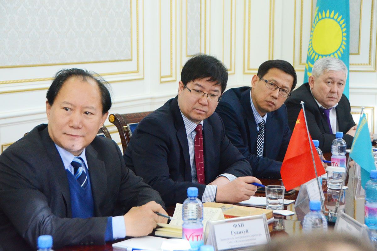 казахско китайская фирма. маринычев павел алексеевич алмазы анабара. логотипы хабаровских компаний. ая компания значки. 25 китайская корпорация по железнодорожному строительству.