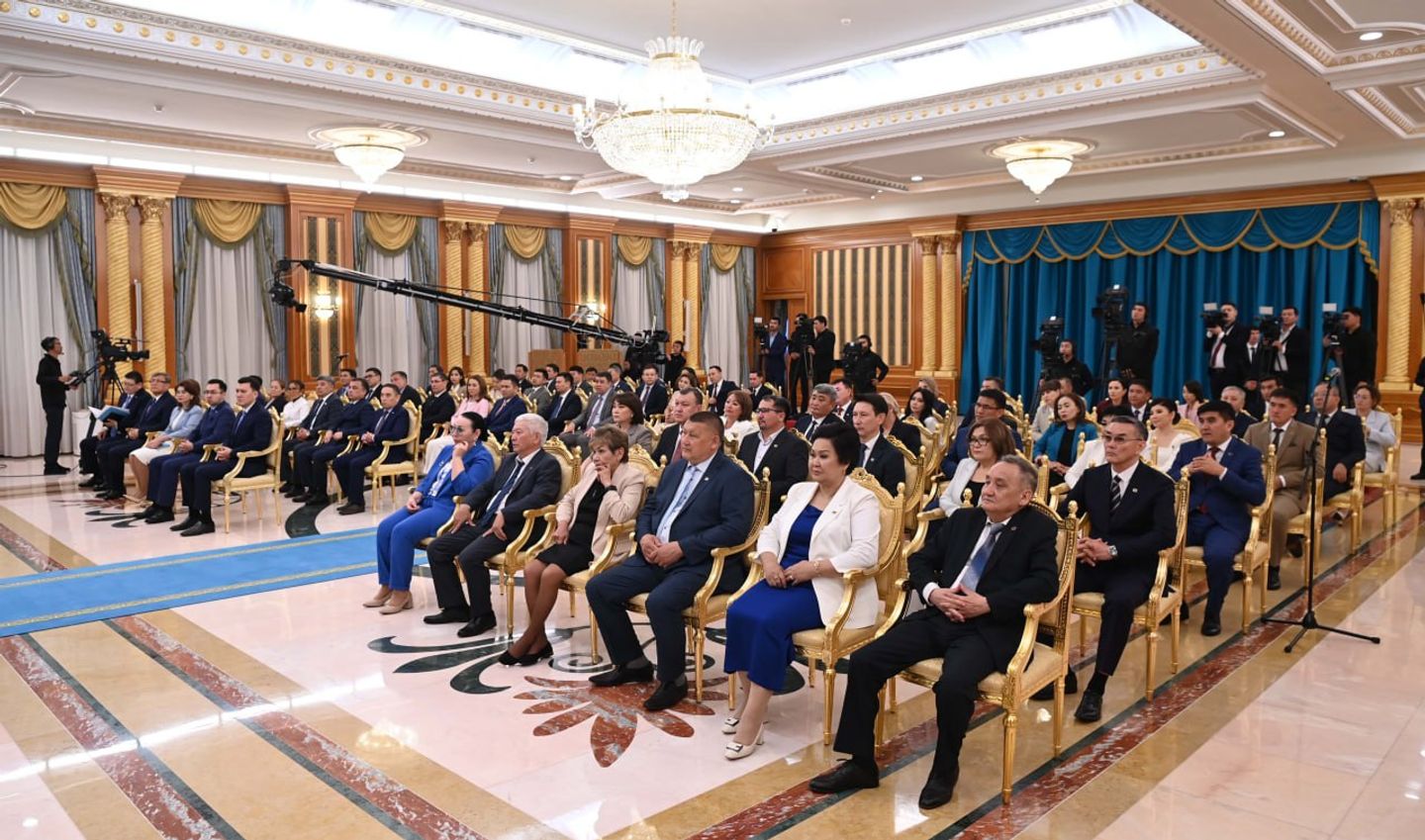 Президент поздравил работников СМИ  3118901 — Kapital.kz 