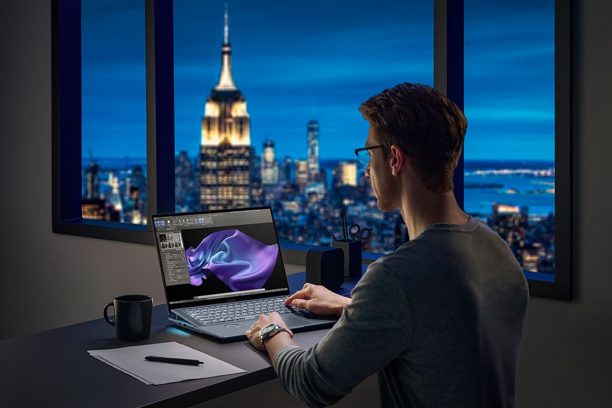 Zenbook pro 16. Windows on Top.