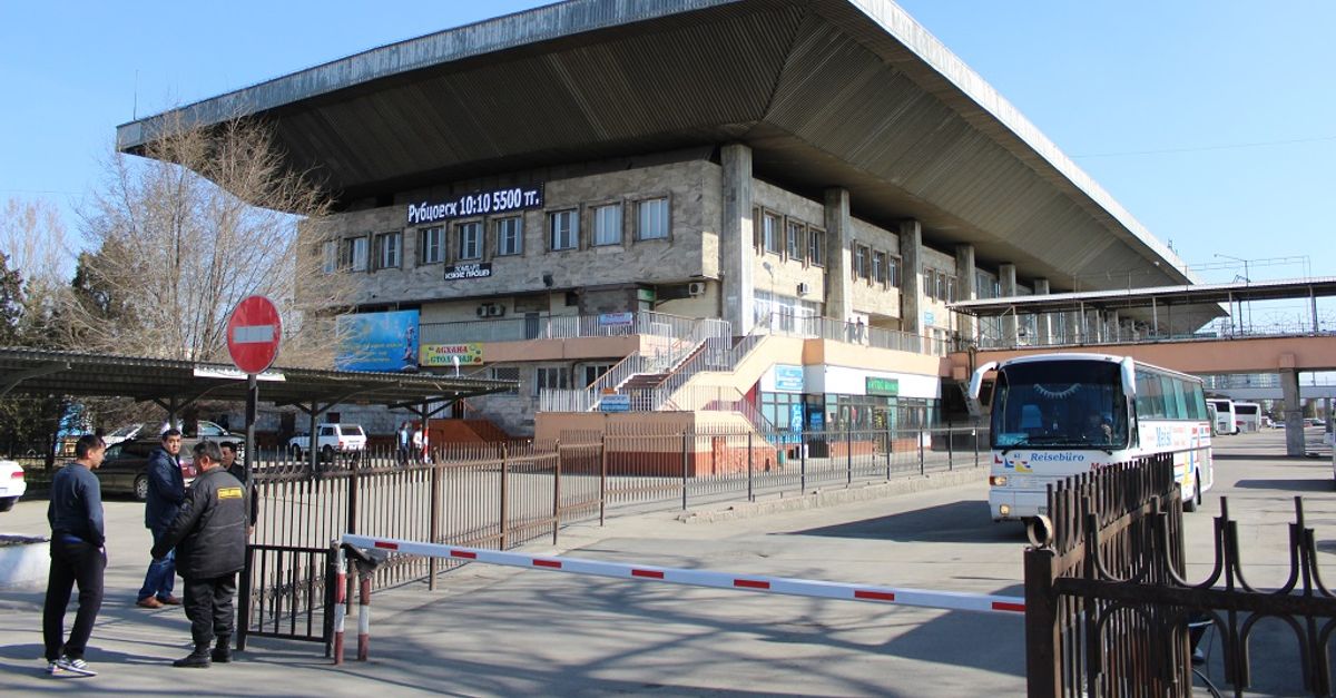 саяхат автовокзал костанай. Setra 215 ul. автобусы алматы. вокзал саяхат алматы. 303 автобус.