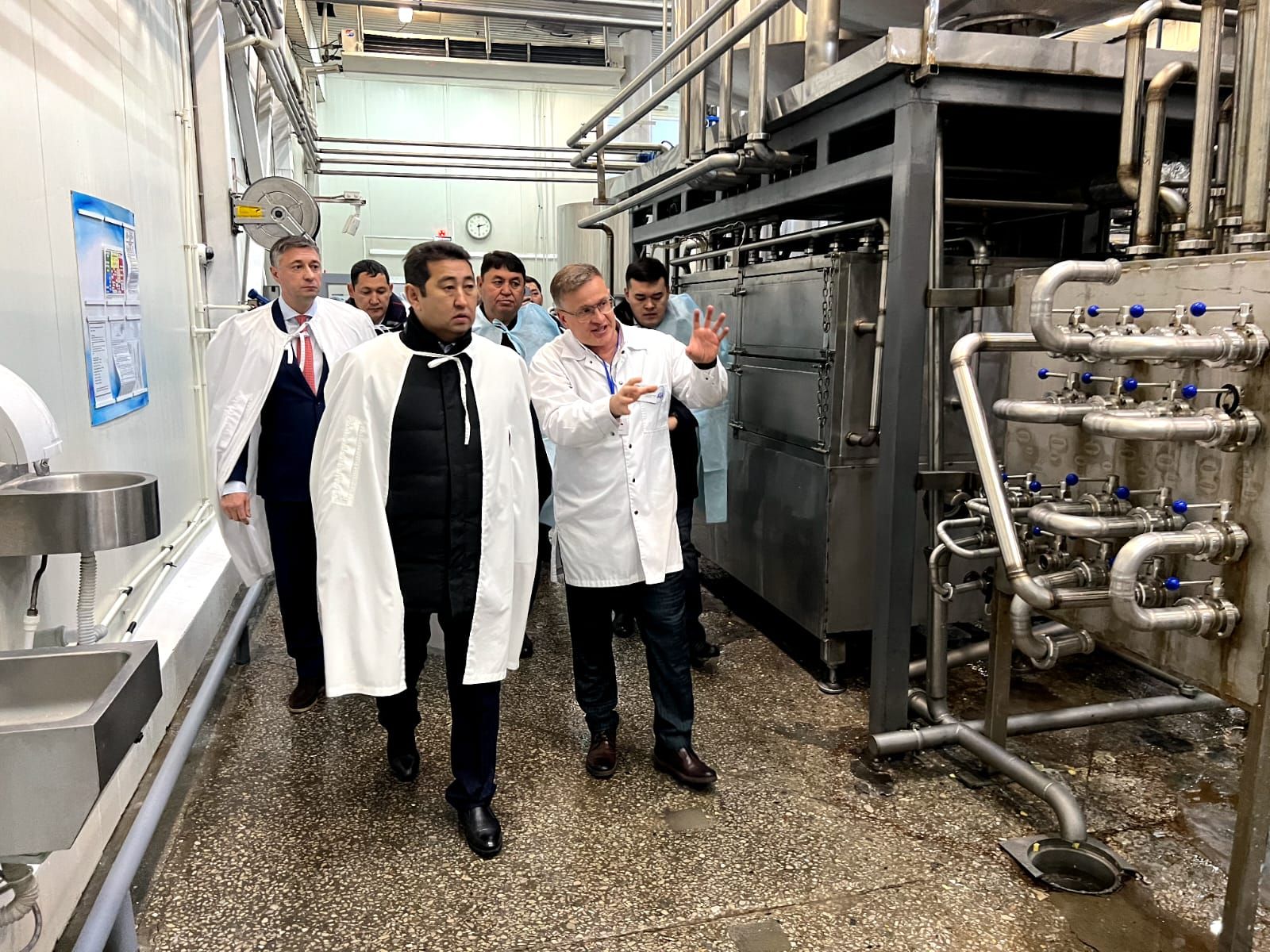 Министр сельского хозяйства Айдарбек Сапаров посетил предприятия Павлодарской области 2620935 — Kapital.kz 