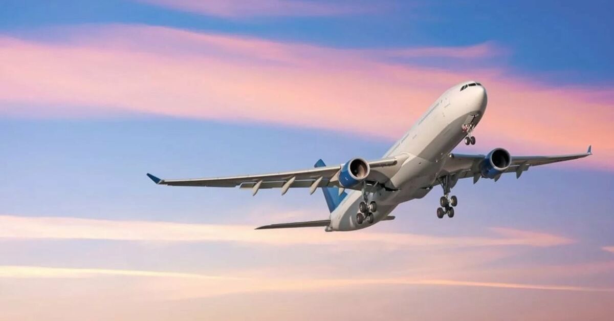 Авиасообщение возобновилось. Авиасообщение возобновилось. Авиасообщение возобновилось. Самолет на предварительном старте. Самолеты авиакомпаний сирии.