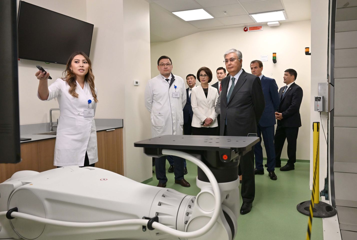 Президент посетил новый корпус Национального научного онкологического центра 3065498 — Kapital.kz 