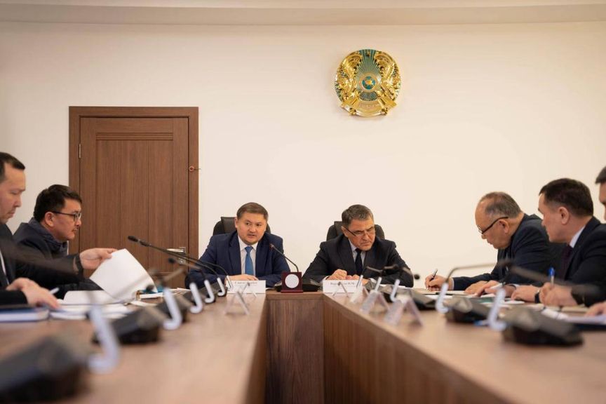 попов михаил сергеевич минобрнауки. валерий николаевич фальков. новый министр науки. фальков министр науки и высшего образования. министр высшего образования рф фальков в маске.