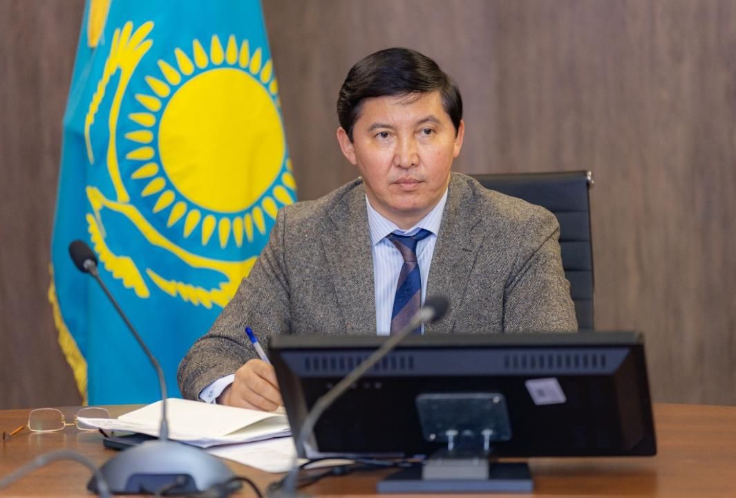 Карагаев жумабай габбасович. Комитет торговли казахстана. Дисалов бахтыгалей калдыбаевич. Аймагамбетов канат сисенбаевич кличка. Совещание на тему предпринимателей.