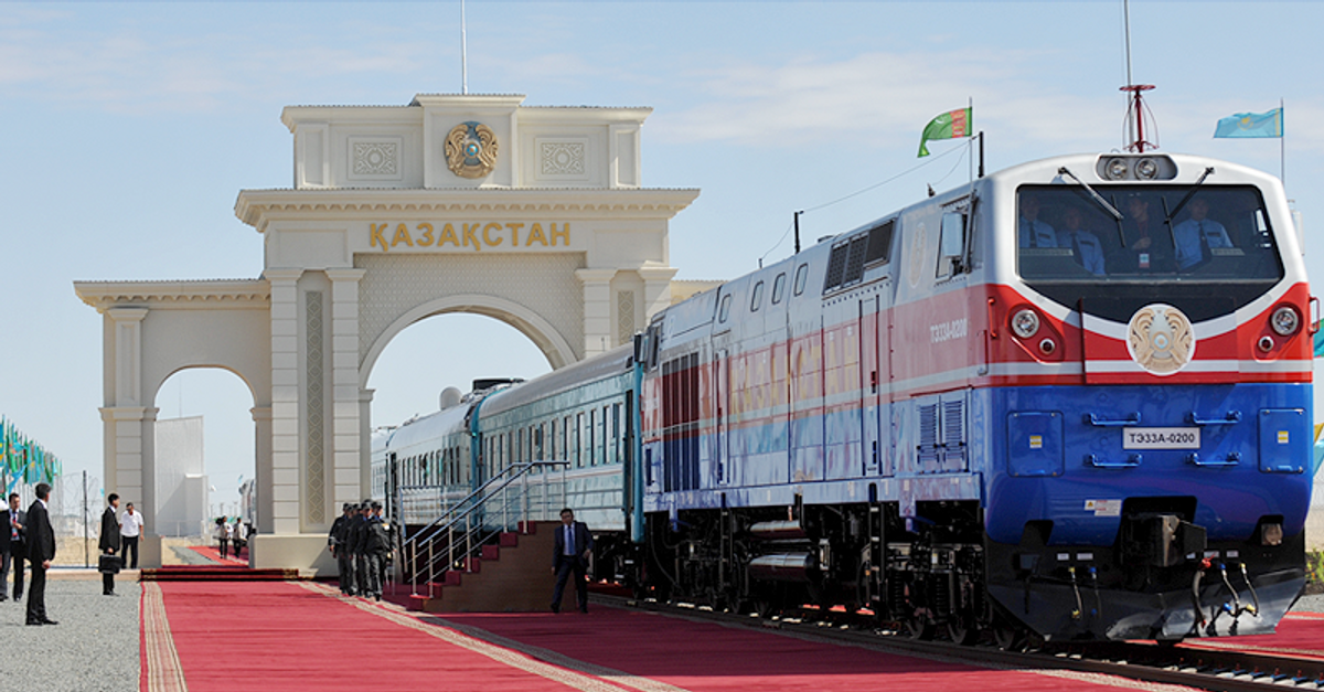 Жд темир жол казахстан. Железнодорожный транспорт Казахстана. КТЖ. ЖД транспорт Казахстана. Железнодорожный транспорт в Астане.