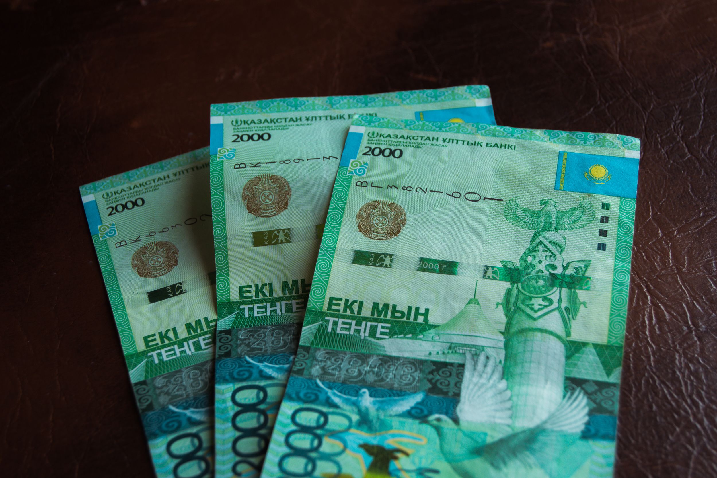 1000 долларов в тенге на сегодня. 4000000 тенге. 1000 долларов в тенге на сегодня. 1000 долларов в тенге на сегодня. Доллар фото.