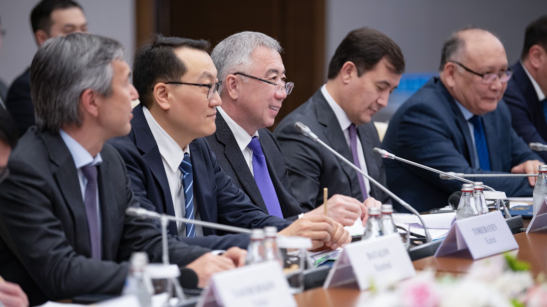 Казахстан примет участие в III форуме межрегионального сотрудничества в СУАР 2873198 — Kapital.kz 