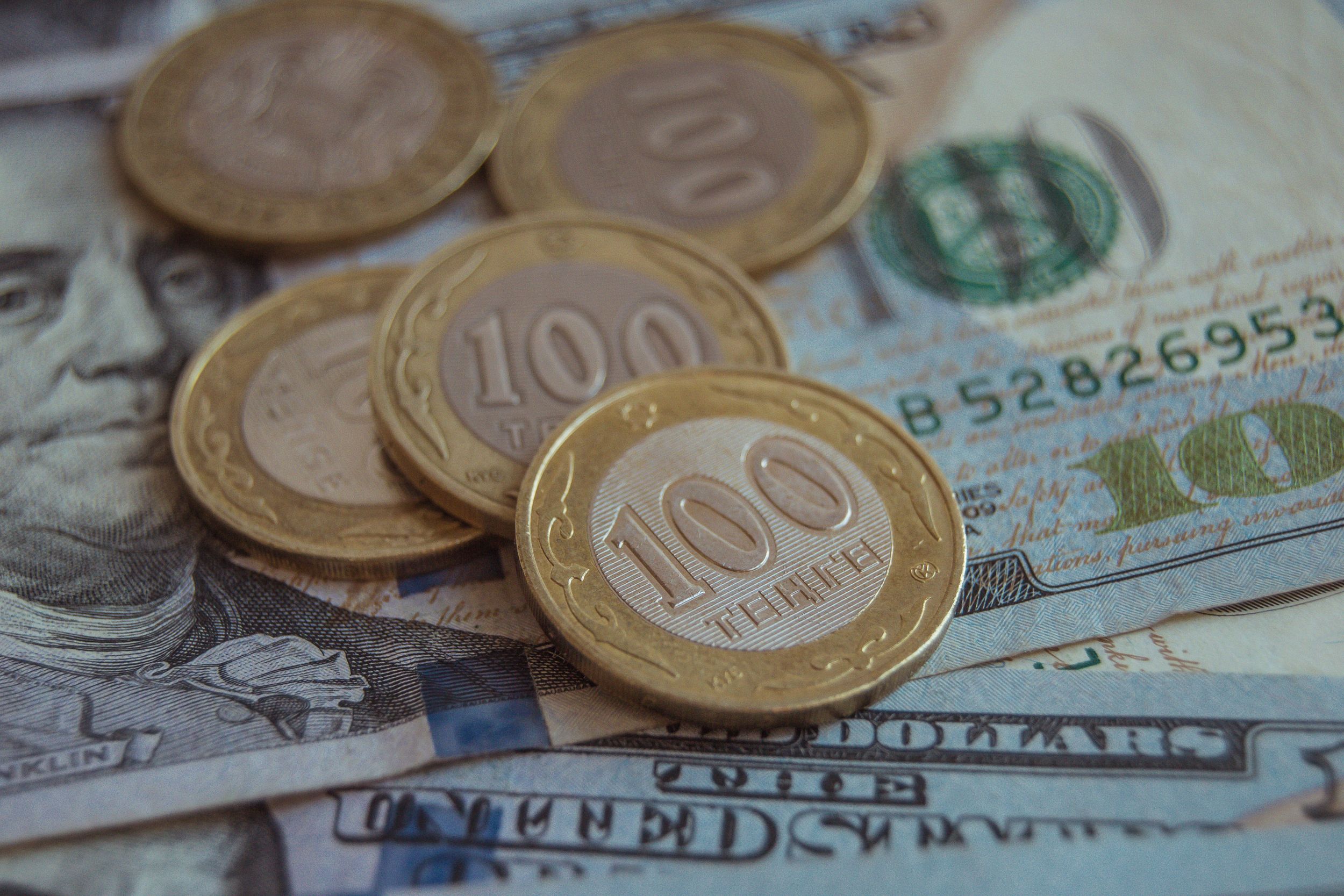 Валюта доллар вон. Тенге к доллару. Национальная валюта. Тенге в рубли. Доллар (валюта).