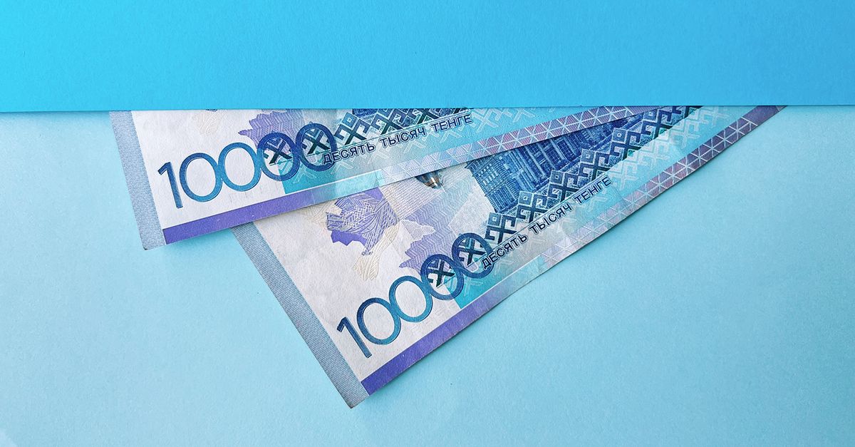 валюта казахстана. тенге к доллару. распад рублевой зоны. центробанк выплаты. монеты и банкноты казахстана.