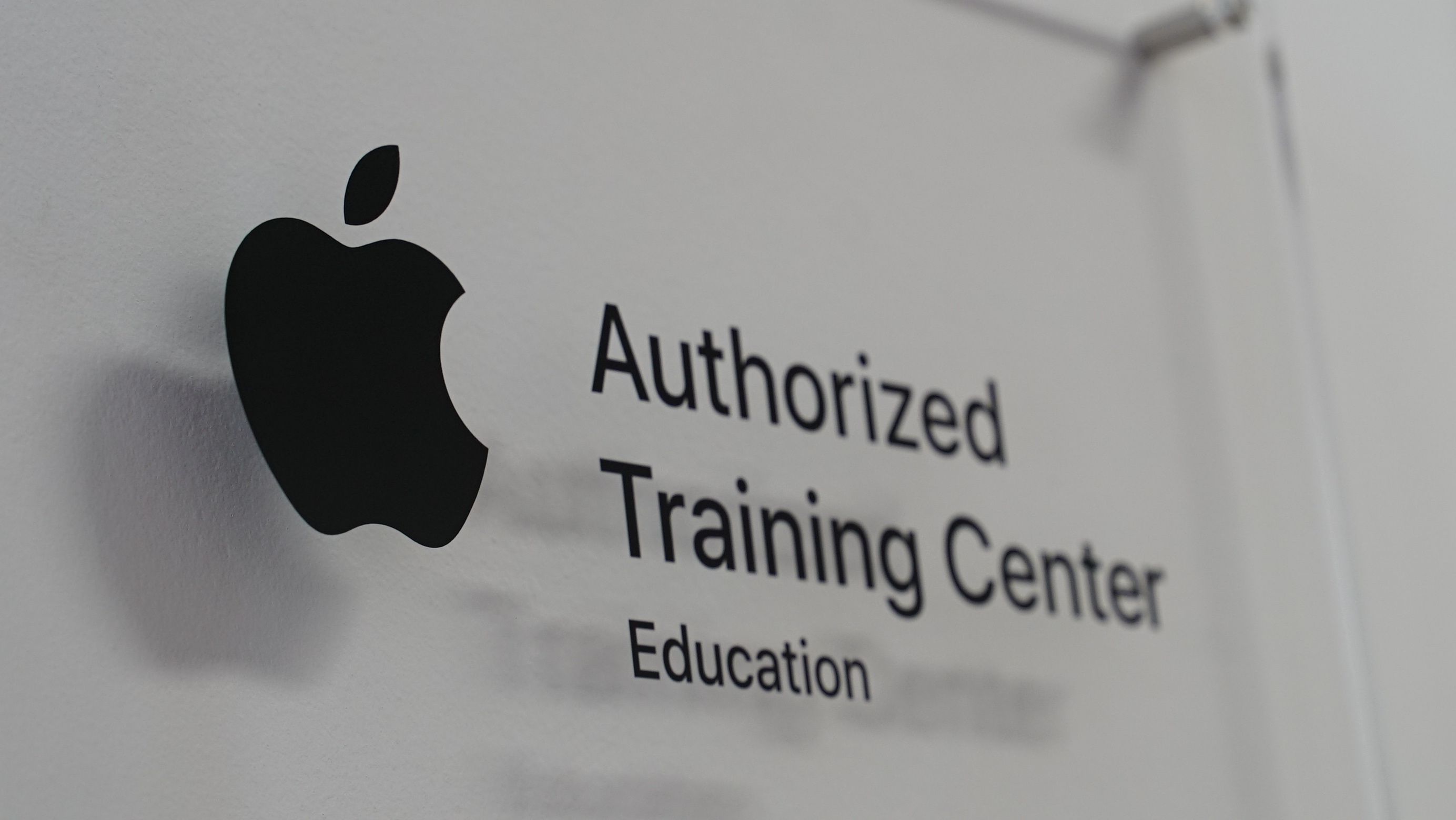 Apple открыты