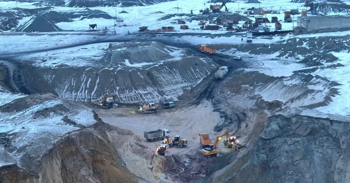 гайский гок подземный рудник. рудник опасные. забой в шахте. шахтер проходчик. шурф штрек штольня.