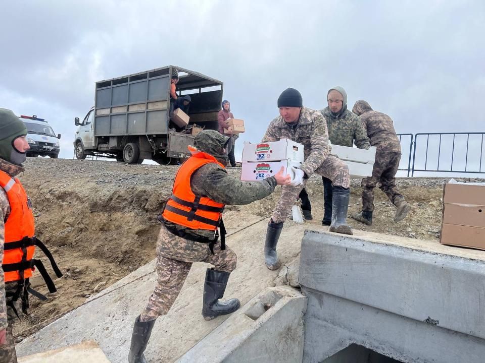 Более 500 военнослужащих направили на борьбу с паводками в регионах 2907356 — Kapital.kz 