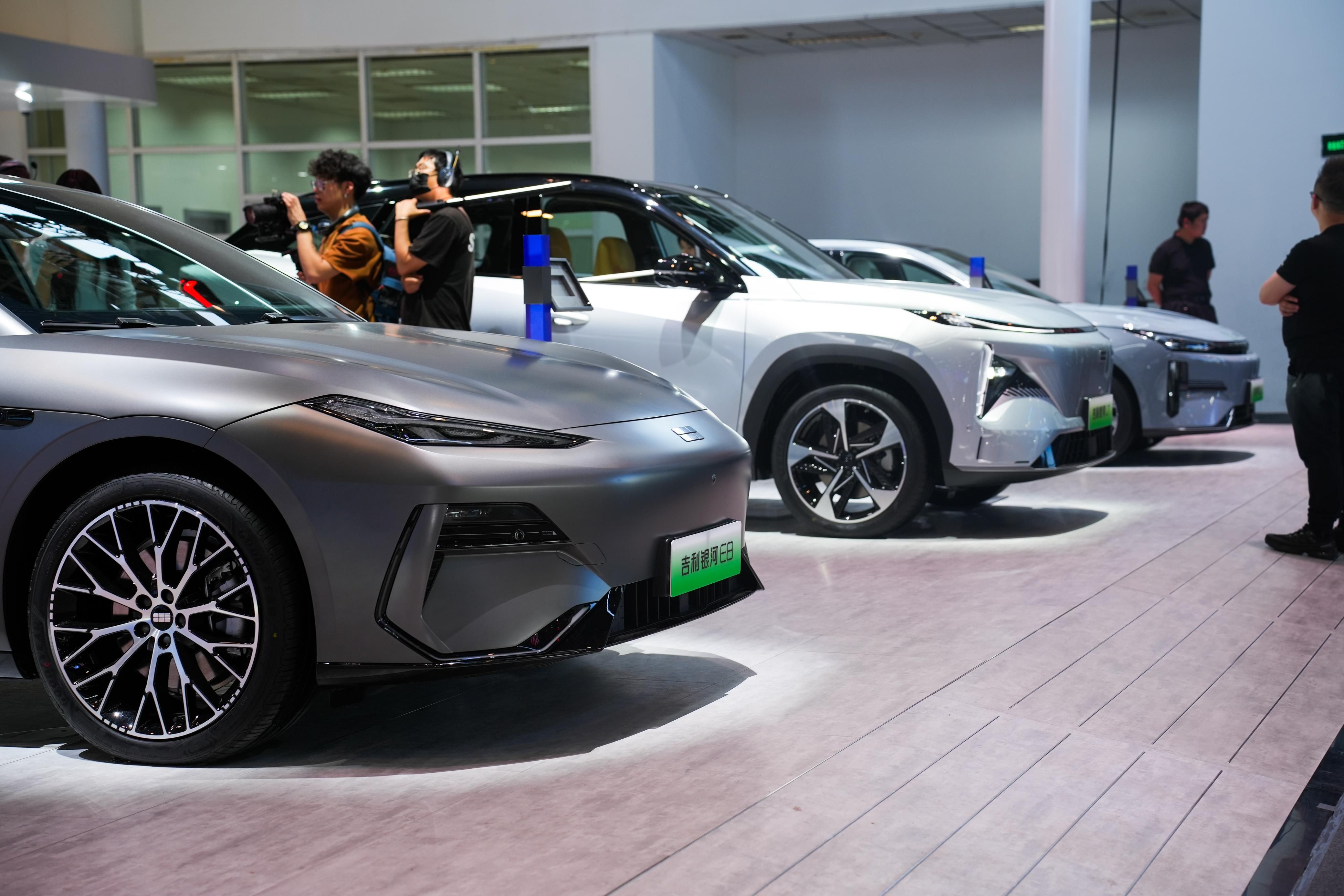 Один автомобиль в минуту: как работают заводы Geely 2980284 — Kapital.kz 