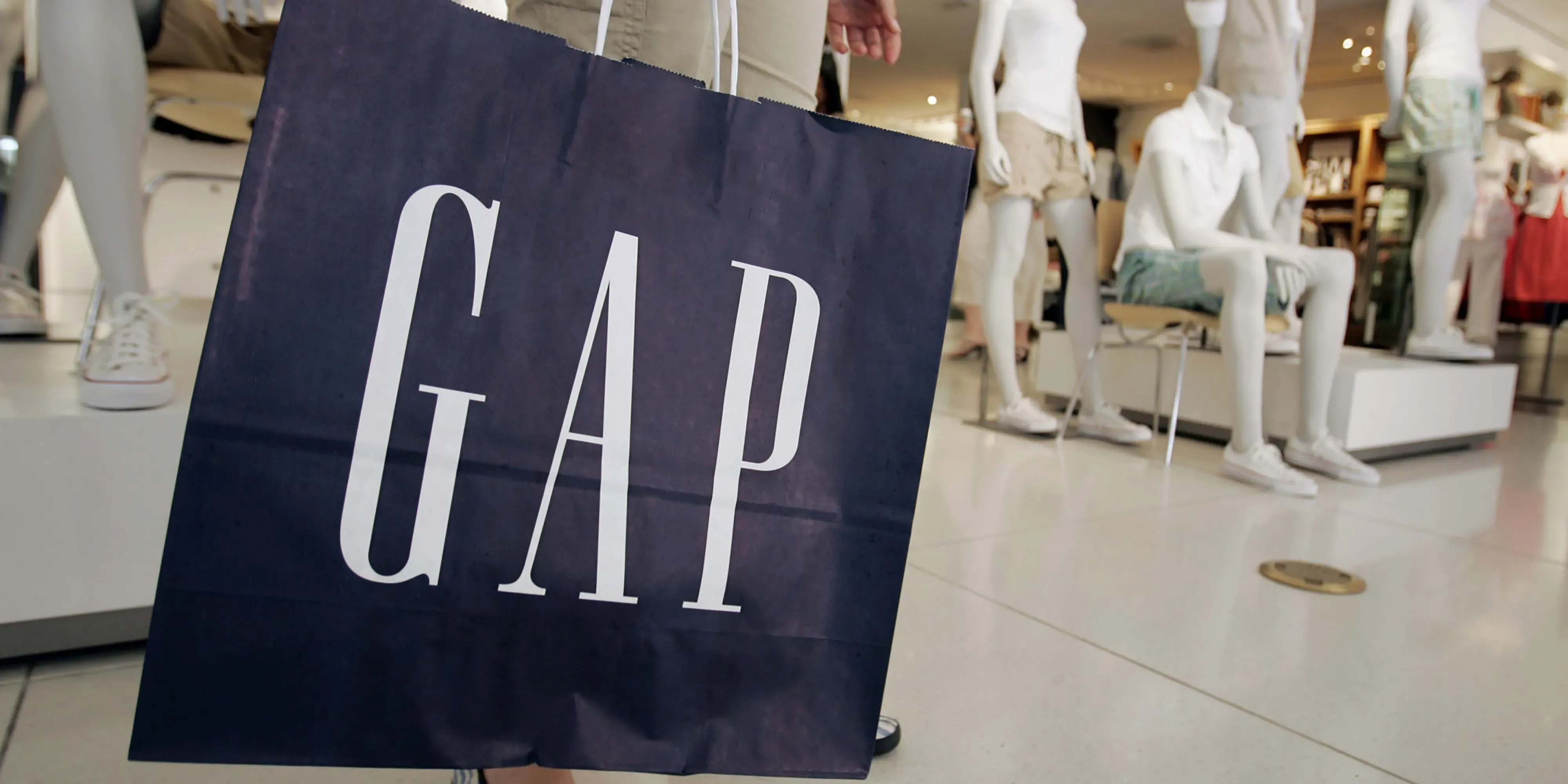 Support gap. Gap бренд. Пакет gap. Gap Inc бренды. Gap одежда.