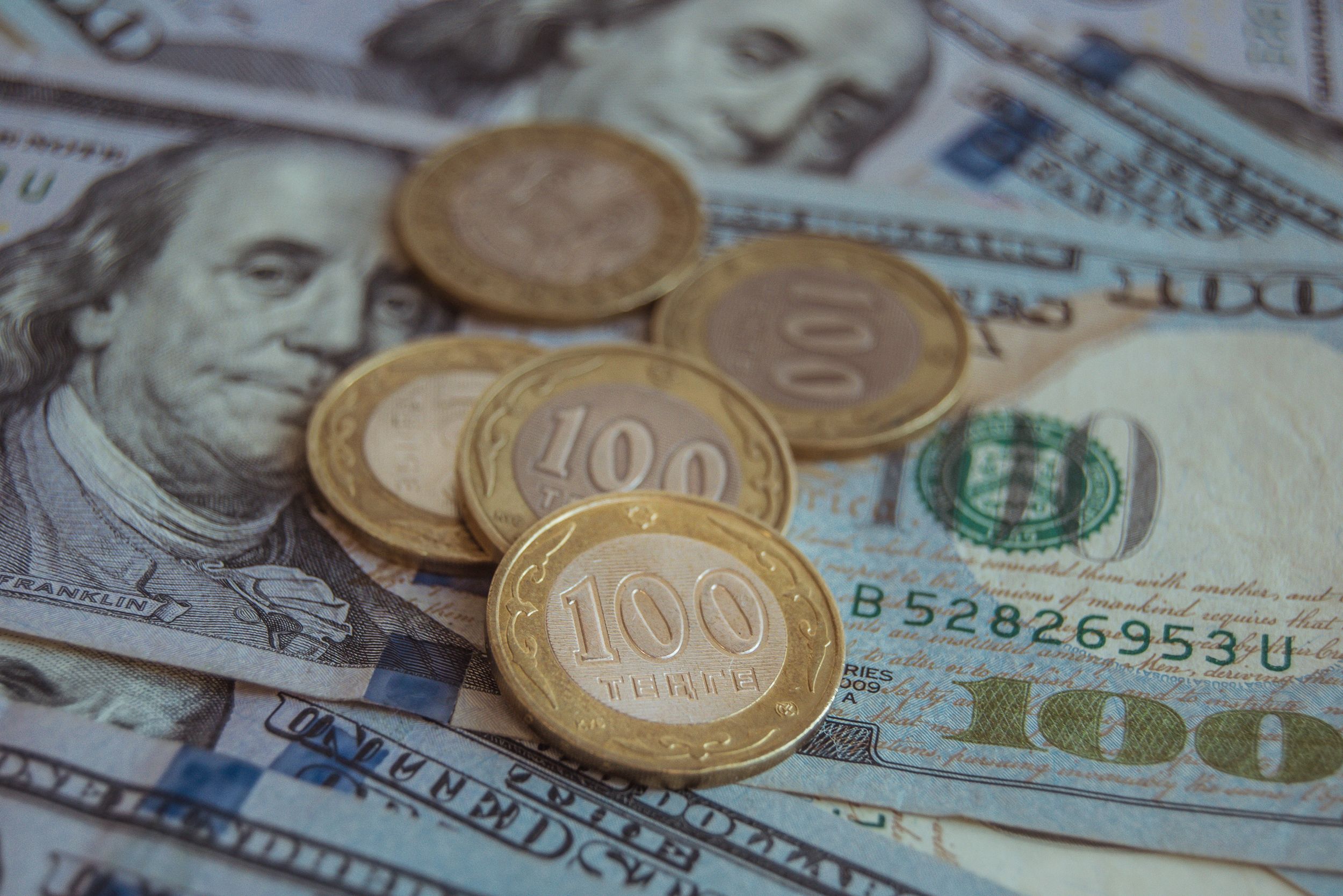 3000 долларов в рублях россии. Доллар евро рубль. Доллары в рубли. Русские валюты. Доллар растет.