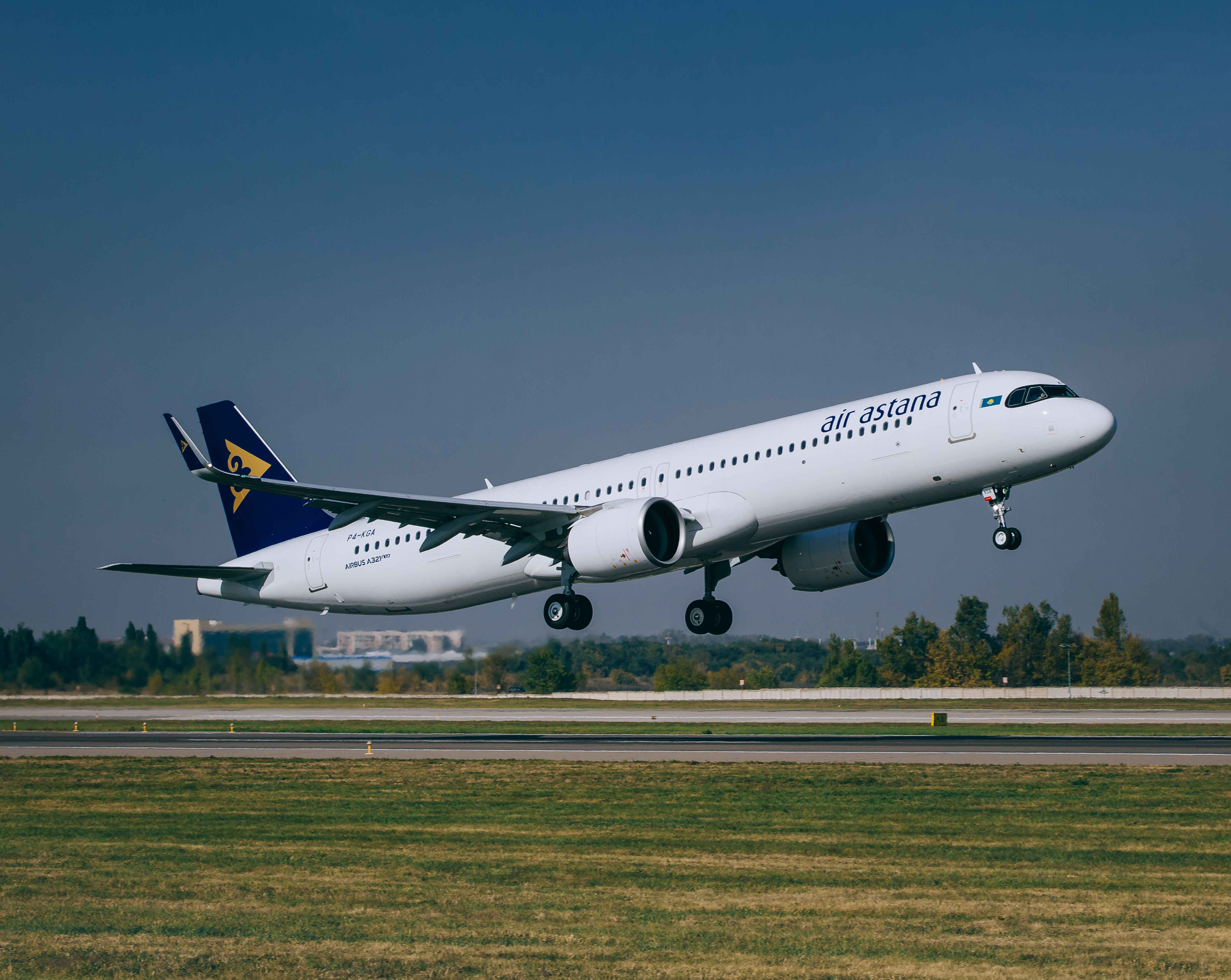 321 АИР Аэробус. A321 Neo Air Astana. Airbus a321 LR Air Astana. Airbus a321neo Air Astana.