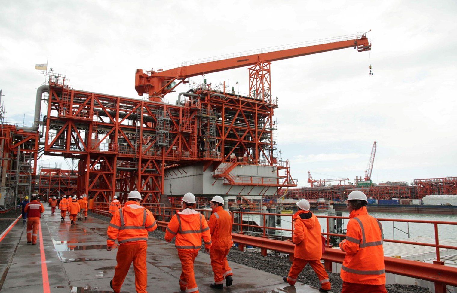 тенгиз нефтегазовое месторождение. вахта актау. сургут фото итр тр. тенгиз атырау вакансии. месторождение тенгиз казахстан.