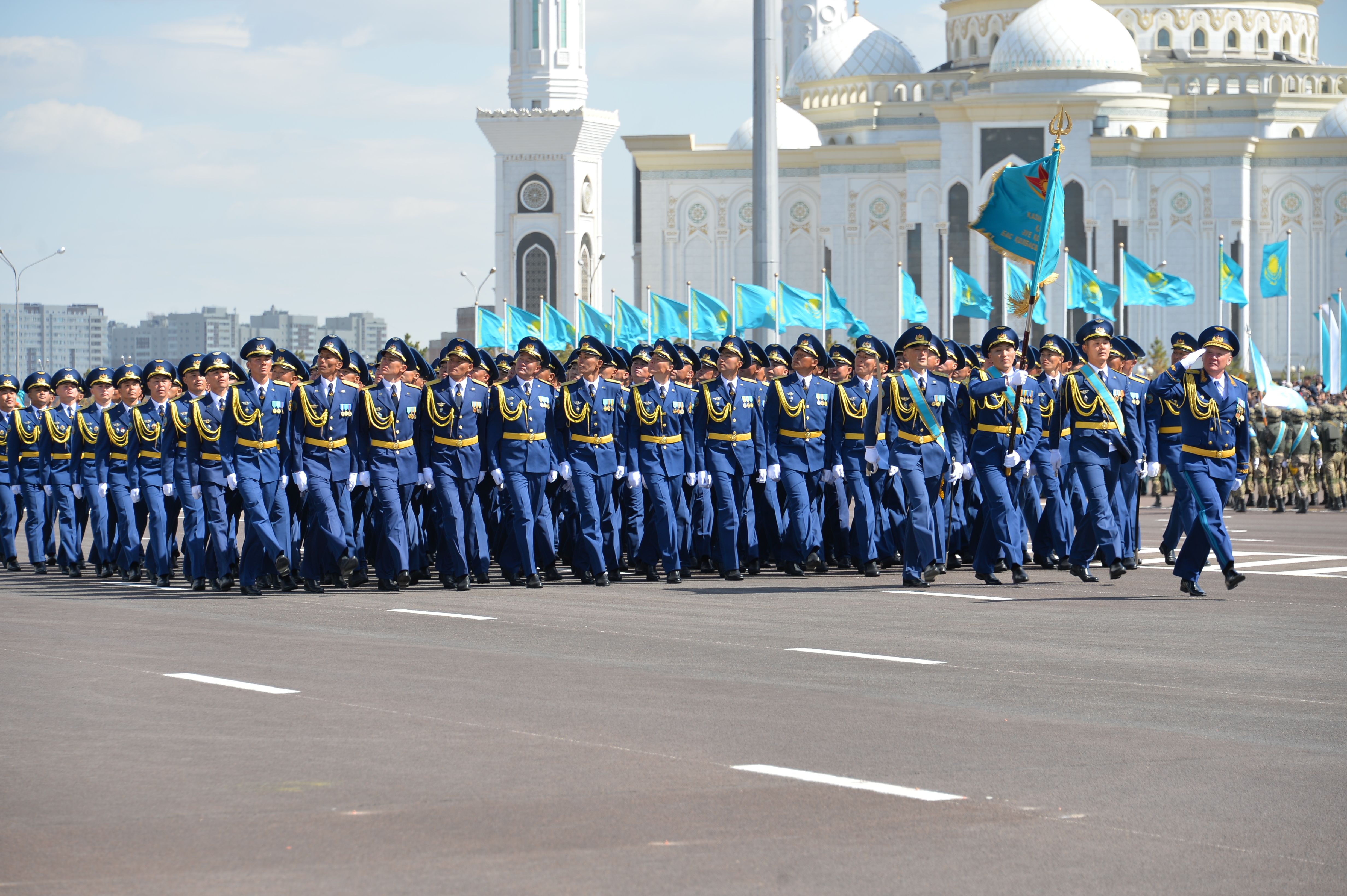 Вооруженные силы республики. Вооружённых сил республикказахистан. Парад в Казахстане. Армия Казахстана парад. Парад Победы в Казахстане.